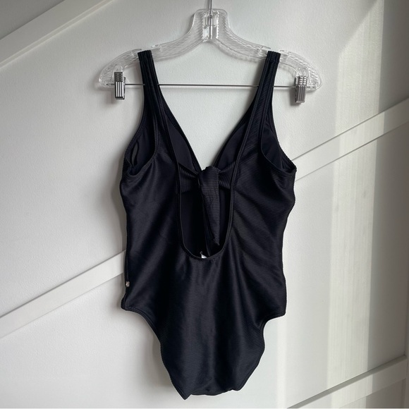 La Vie en Rose Plunge Textured V-neckline Black One Piece Swim  Size M - Picture 5 of 9